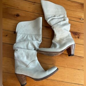 Frye Dorado White  Leather Slouchy Fold Over Cuff Boots Size 7 Vintage 2000’s